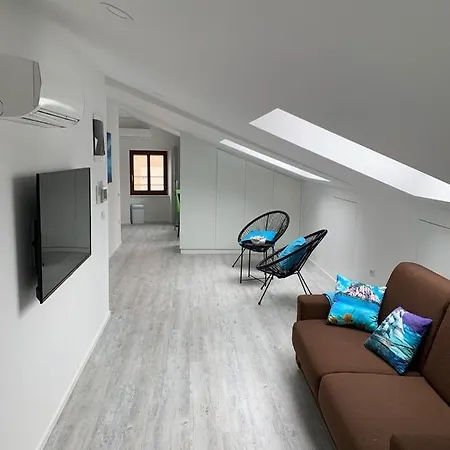Apartment Old Town Parenso