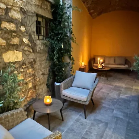 Old Town Parenso Apartment