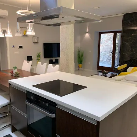 Old Town Parenso Apartment