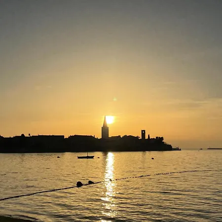 Old Town Parenso Apartman *